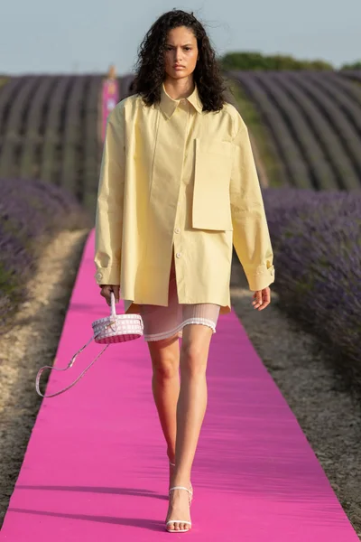 Look 44